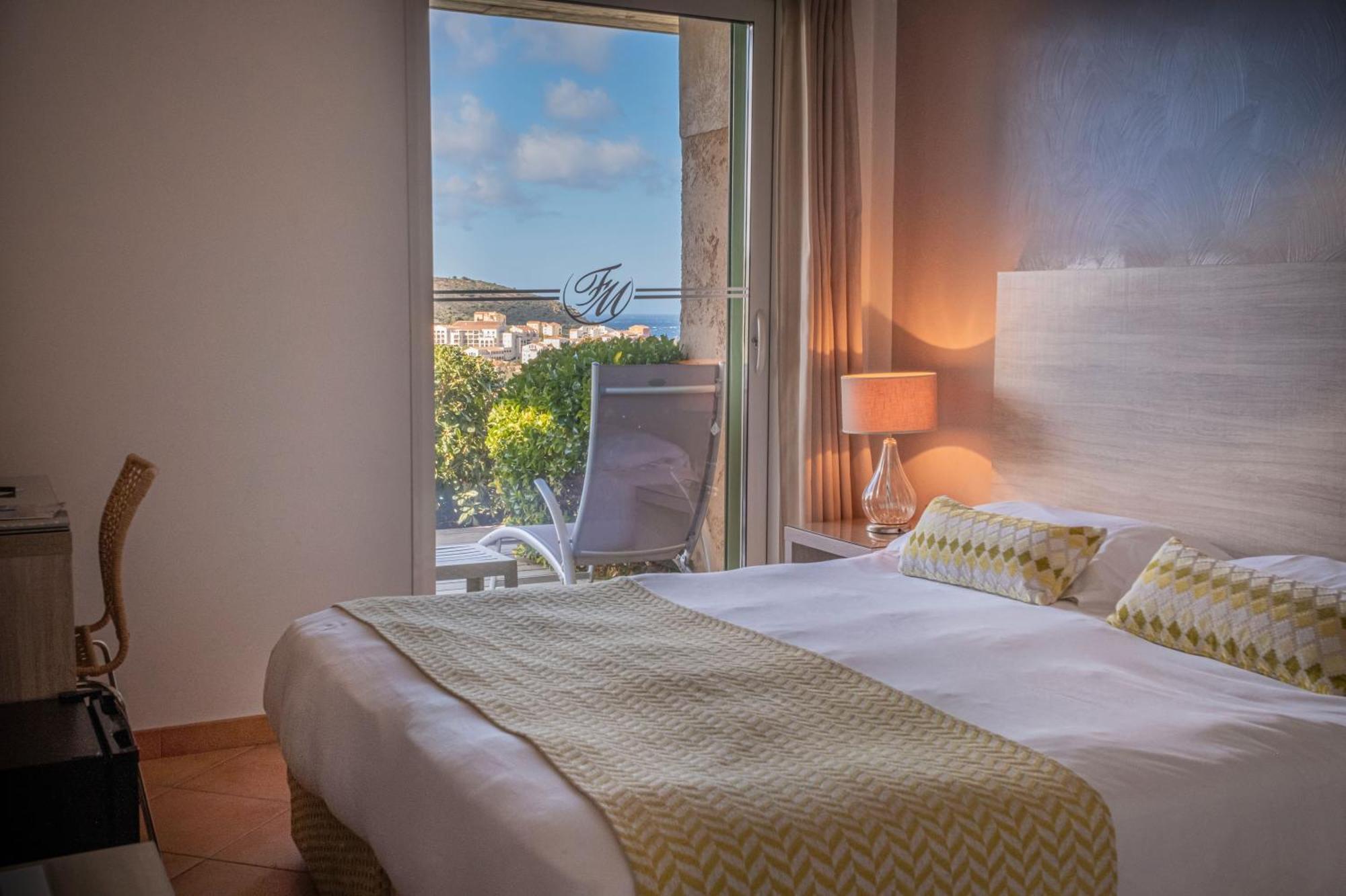Hotel Funtana Marina Л'Иль-Рус Экстерьер фото