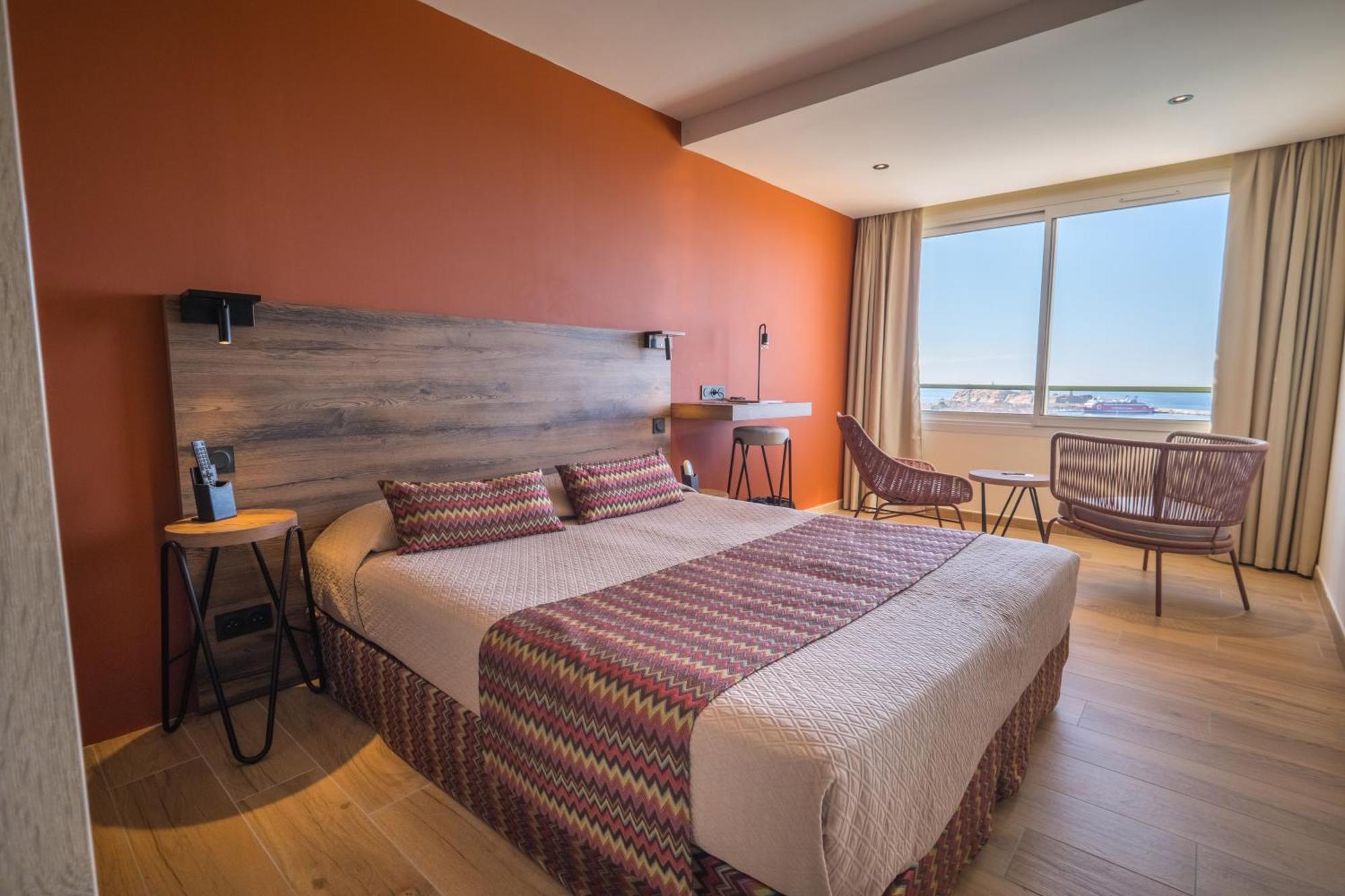 Hotel Funtana Marina Л'Иль-Рус Экстерьер фото